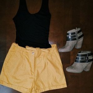 yellow shorts